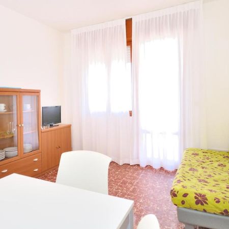 Condominio Malta Бибионе Экстерьер фото