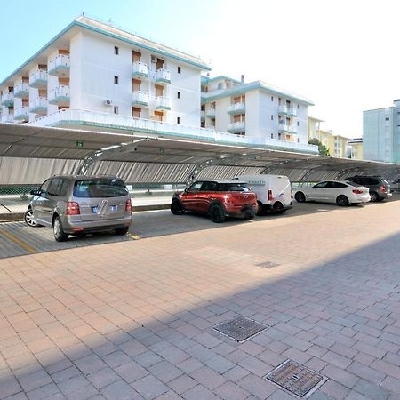 Condominio Malta Бибионе Экстерьер фото